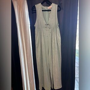 Veveret Acid Wash Jumpsuit - Size Medium - NWT